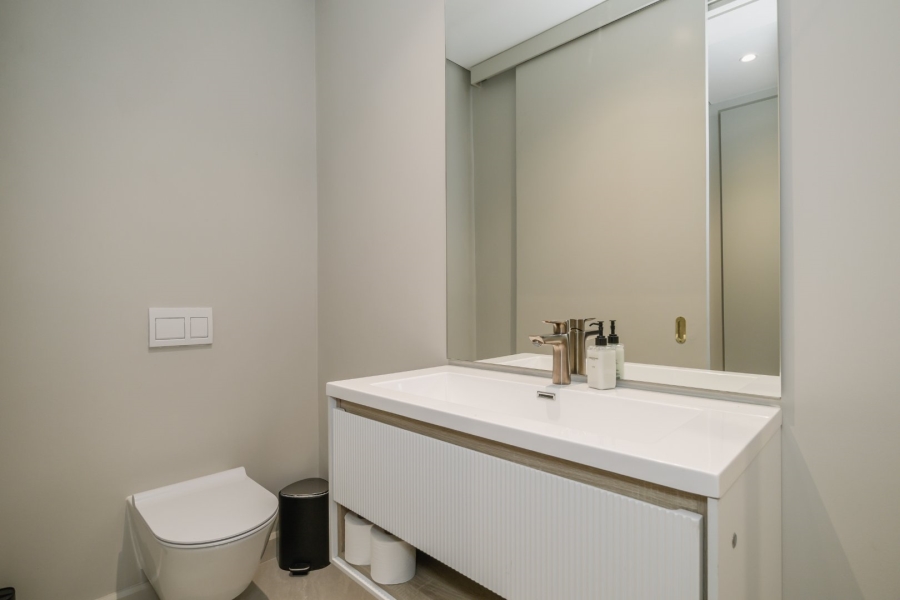 4 Bedroom Property for Sale in Fresnaye Western Cape